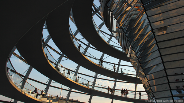 MIN_170 Reichstag_spiral big_s